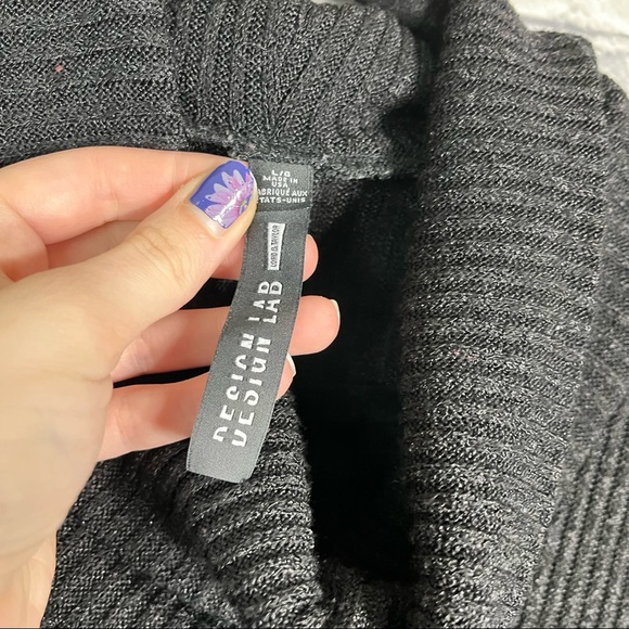 **💙2/$40💙Design Lab Lord & Taylor Black Cowl Neck Sweater Size Large - Picture 8 of 16